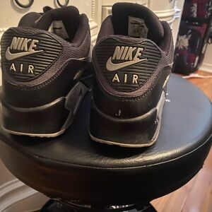 Nike airmax 90 pre-owned descent conditions
